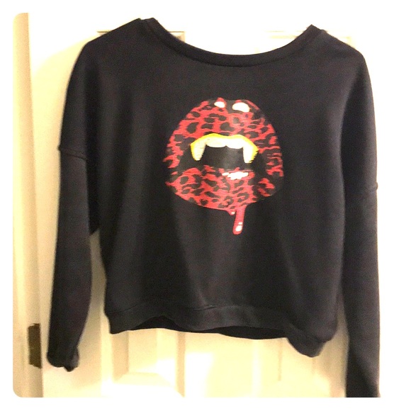 Crop top - Picture 1 of 2